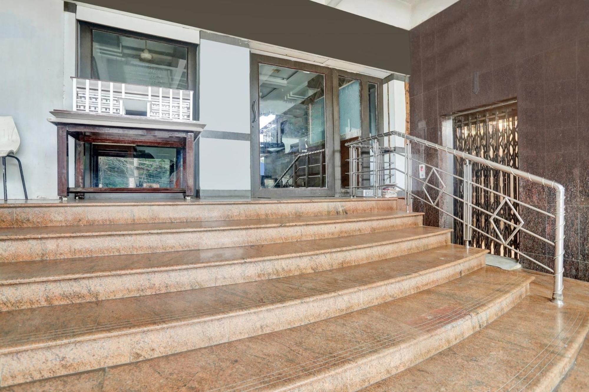 Townhouse Eluru Otel Dış mekan fotoğraf