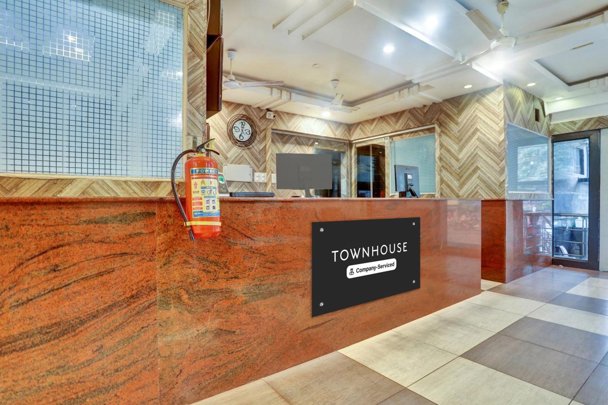 Townhouse Eluru Otel Dış mekan fotoğraf