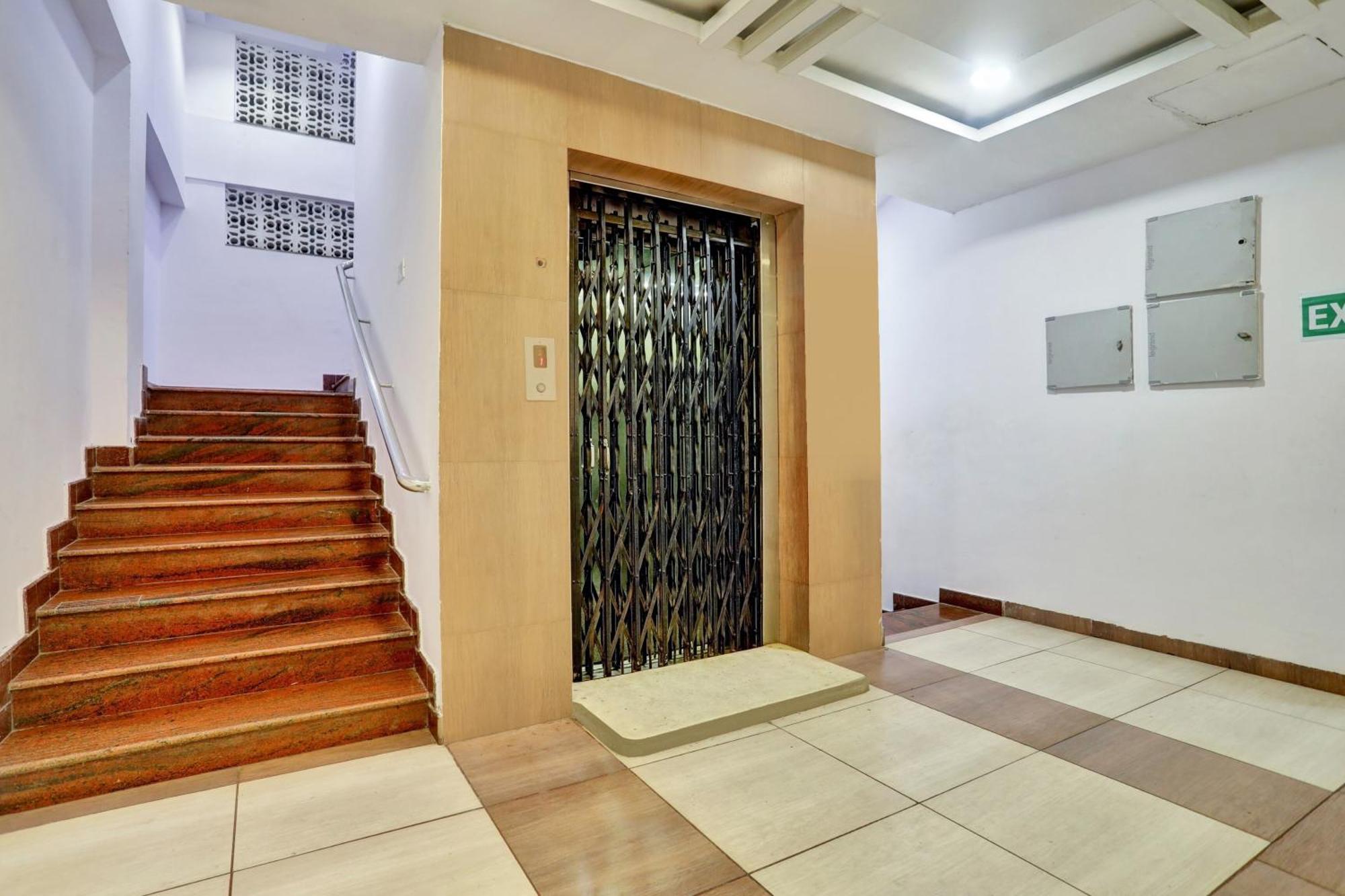 Townhouse Eluru Otel Dış mekan fotoğraf